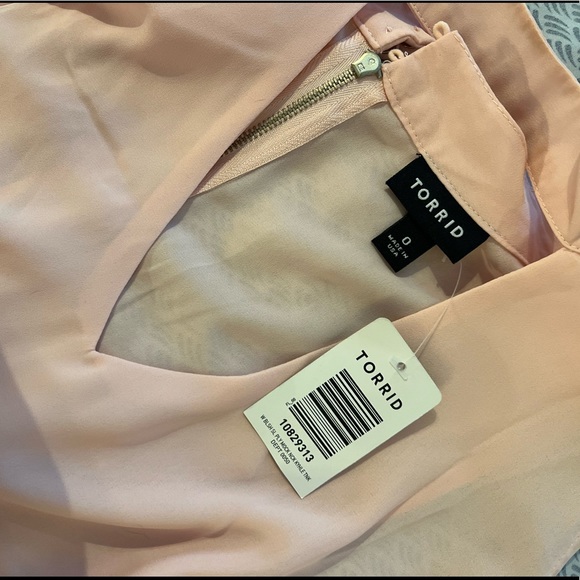Torrid Sz 0 (12) equivalent to a large - Picture 2 of 4
